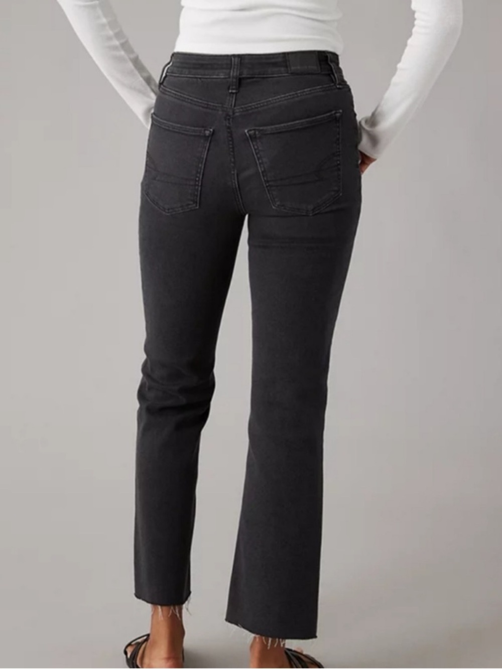 American Eagle High Rise Kick Boot Crop Jeans Size 2 Short Black Raw Hem Stretch - Picture 2 of 5